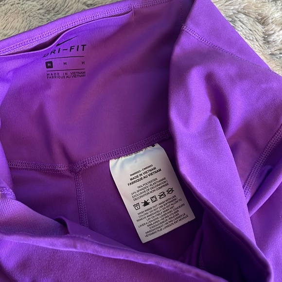 Nike One Luxe Mid-Rise 7/8 Leggings - Picture 8 of 9